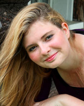 Niccole - 17, F