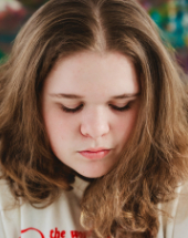 Bella - 16, F