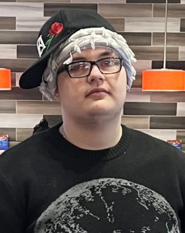 Michael - 17, M