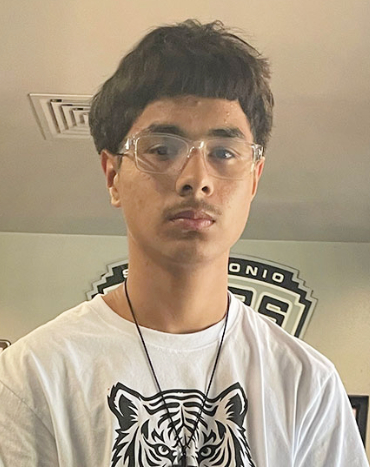 Luis - 16, M