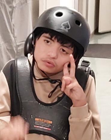 Ricky - 17, M