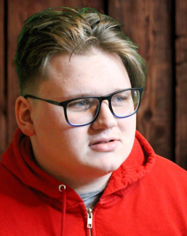 Evan - 18, M