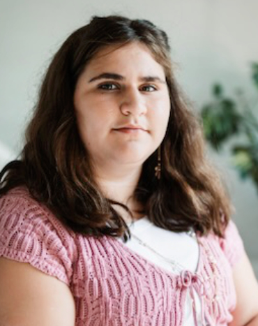 Elizabeth - 15, F