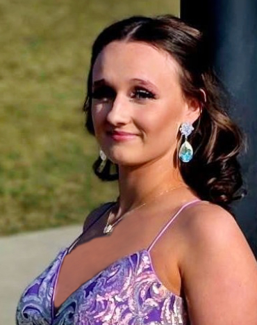 Lindsey - 16, F