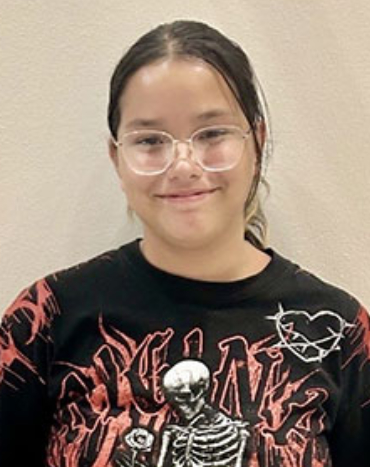 Carolyn - 12, F