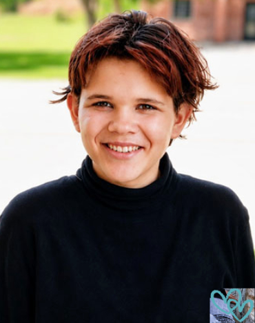 Ashley - 16, F