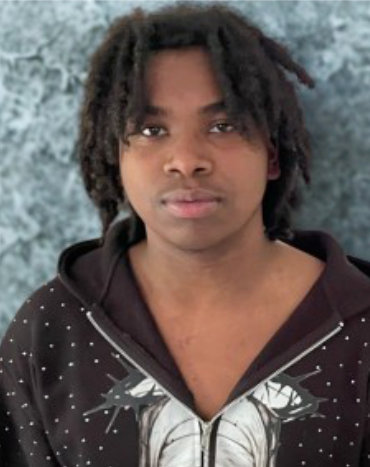 Davion - 16, M