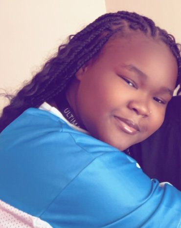 Makhia - 16, F