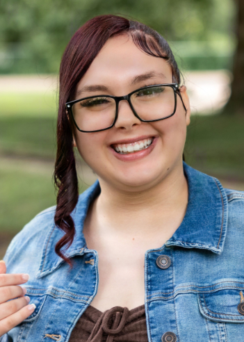 Kylie - 17, F