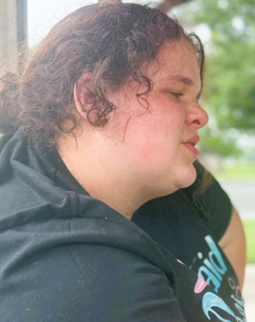 Bella - 17, F