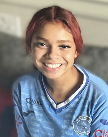Brianna - 17, F