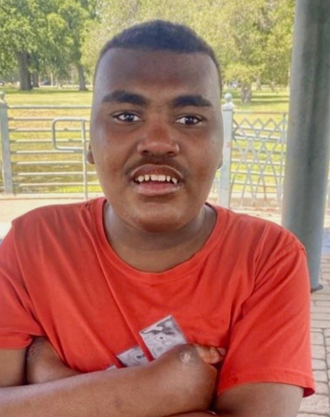 William - 17, M